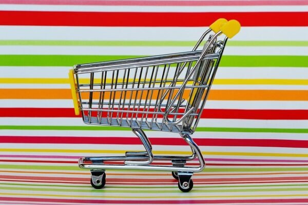 Budget-Friendly Holiday Shopping: Tips for Joyful Giving Without Financial Stress